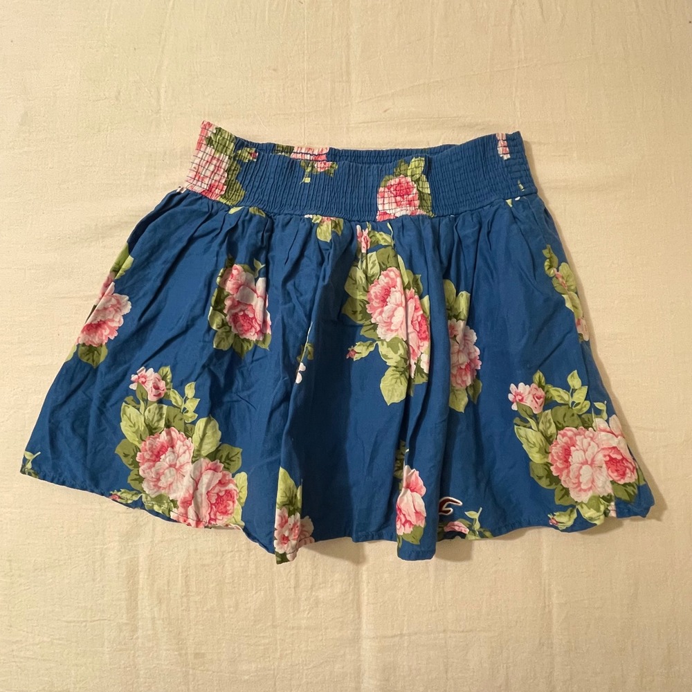 Hollister Womens Size Small Blue Floral  Mini Skirt‎ Smocked Waist Flared Beach